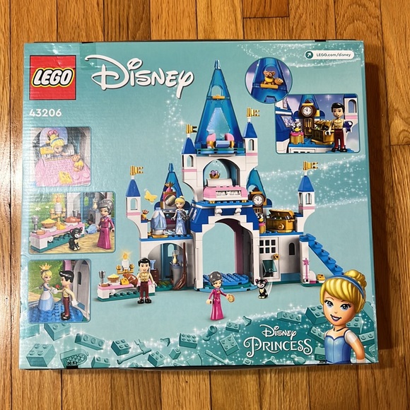 LEGO Disney Cinderella and Prince Charming's Castle #43206 - Picture 2 of 4